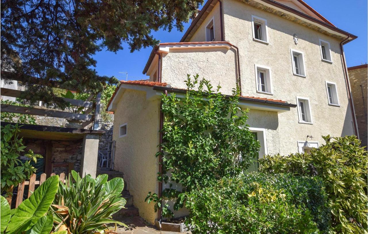 5 Bedroom Amazing Home In Fabbiano Fabbiano  ภายนอก รูปภาพ